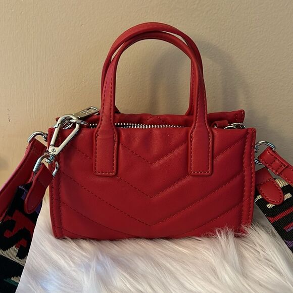 NWT Steve Madden (BARI) Crossbody Bag w/Airpod Case - Red - Picture 9 of 10